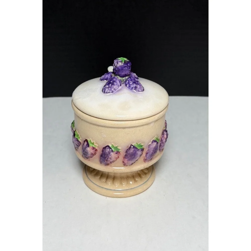 Vintage Ceramic Blackberry Jam Jar with Lid and Spoon Footed Berry Pot 2459
